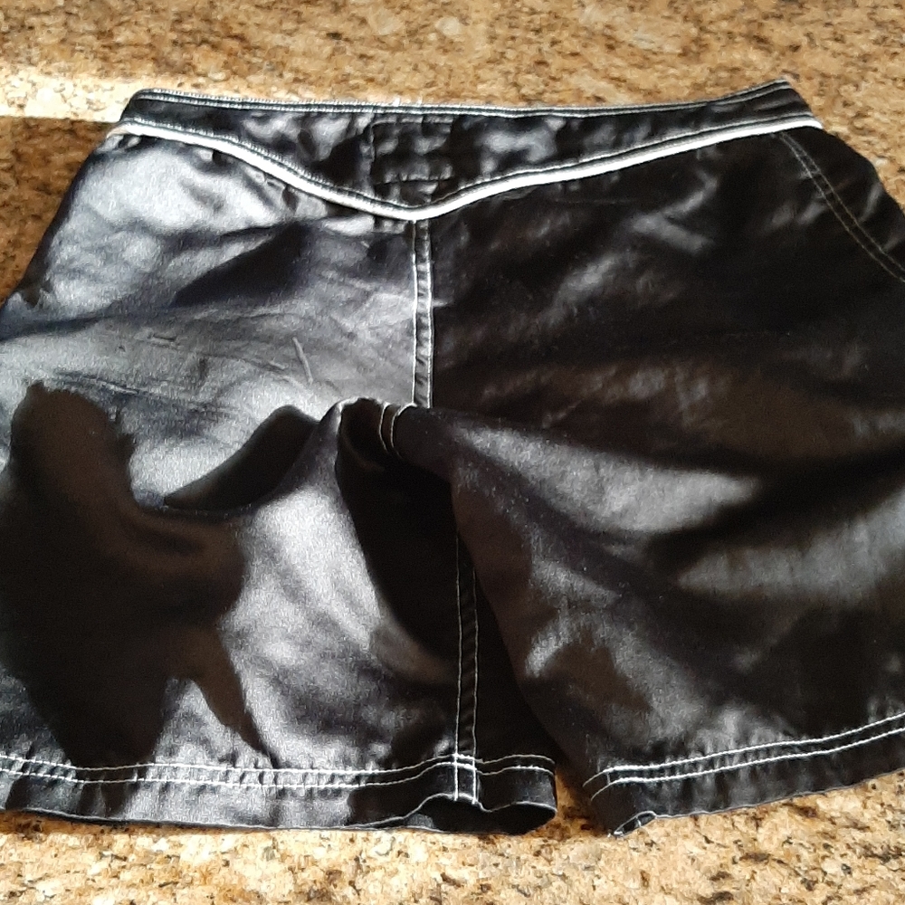 Aaron Chang surf shorts - Picture 3 of 3